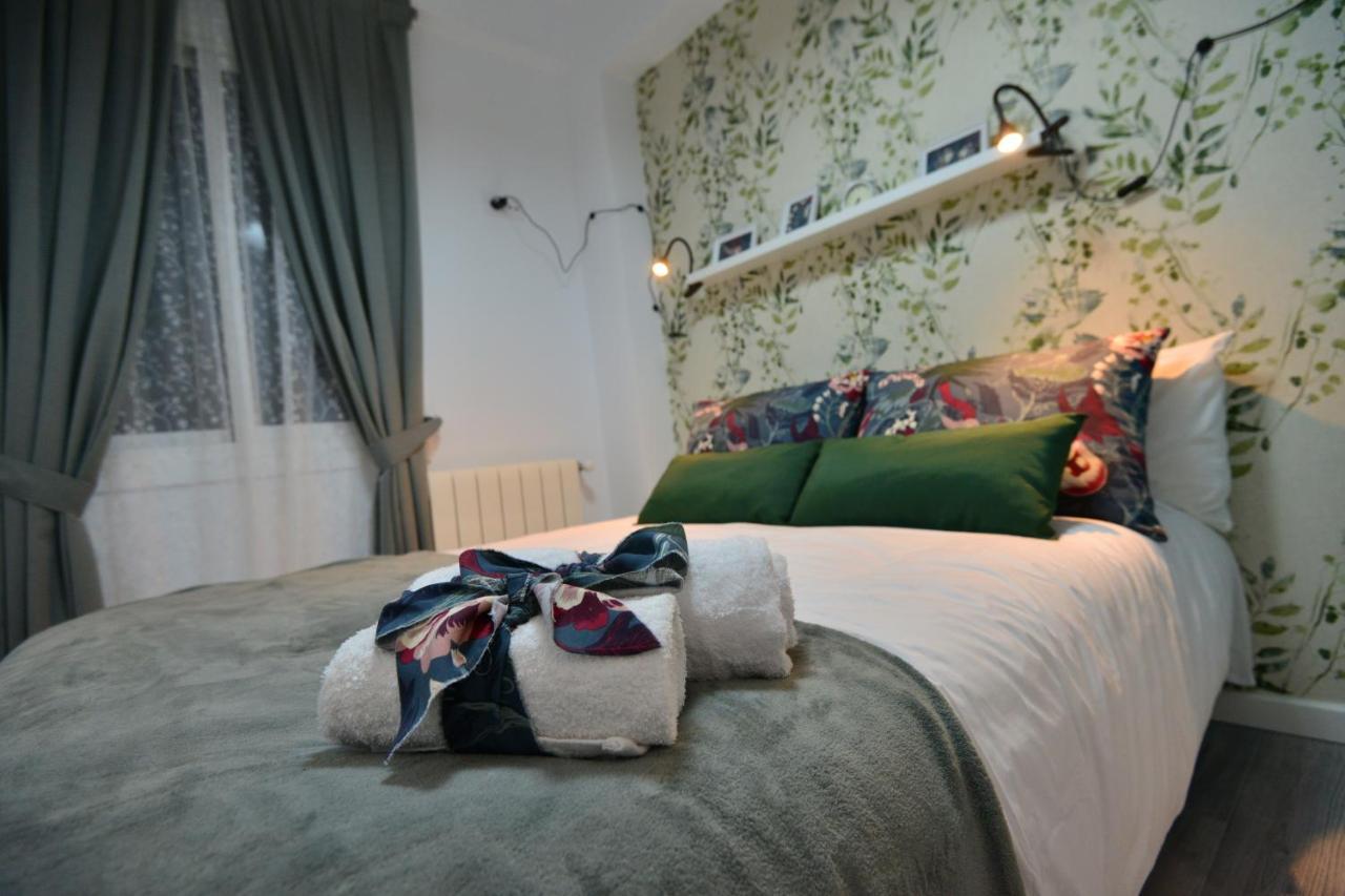Apartamento Escalinata Triacastela سانتياغو دي كومبوستيلا المظهر الخارجي الصورة